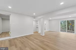 8928 Rolling Rd, Manassas, VA 20110 - Photo 27