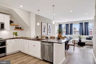 9672 Swallowtail Ln, Manassas, VA 20110 - Photo 11