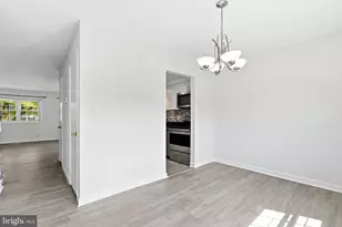 9178 Laurelwood Ct, Manassas, VA 20110 - Photo 11