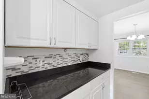 9178 Laurelwood Ct, Manassas, VA 20110 - Photo 9