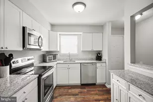 8814 Tanglewood Ln, Manassas, VA 20110 - Photo 11