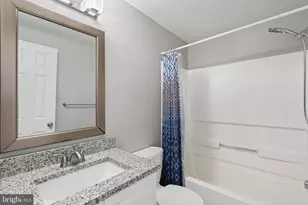 8629 Braxted Ln, Manassas, VA 20110 - Photo 11