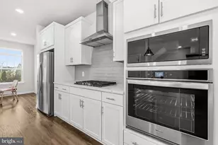 9309 Barnes Loop, Manassas, VA 20110 - Photo 5