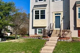 8759 Deblanc Pl, Manassas, VA 20110 - Photo 3