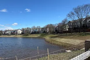 10314 Butternut Cir, Manassas, VA 20110 - Photo 3