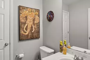 8817 Bentfield Dr, Manassas, VA 20110 - Photo 7