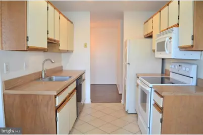 8383 Buttress Lane #102, Manassas, VA 20110 - Photo 3