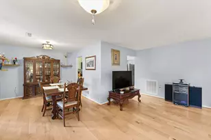 8871 Butternut St, Manassas, VA 20110 - Photo 11