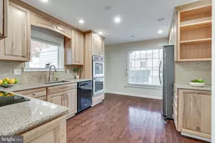 9212 Timberwood Ct, Manassas, VA 20110 - Photo 13