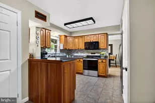 8745 Country Ln, Manassas, VA 20110 - Photo 19