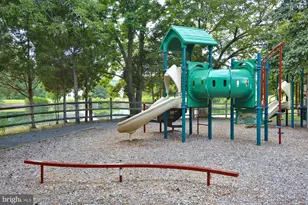 10227 Magnolia Grove Dr, Manassas, VA 20110 - Photo 25