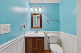 9136 Karlo St, Manassas, VA 20110 - Photo 5