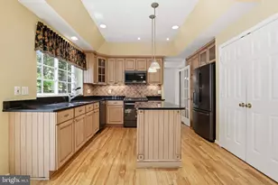 8560 Yoder St, Manassas, VA 20110 - Photo 7