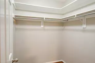 9915 Sugarwood Ln, Manassas, VA 20110 - Photo 17