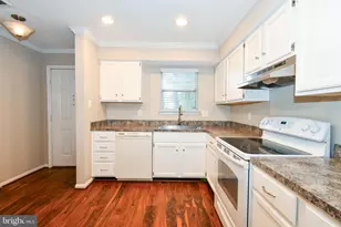9915 Sugarwood Ln, Manassas, VA 20110 - Photo 3