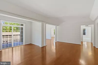 9204 Charleston Drive #207, Manassas, VA 20110 - Photo 3