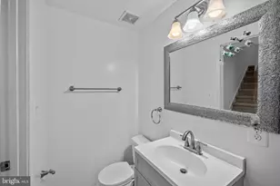 8387 Woodline Ct, Manassas, VA 20110 - Photo 21