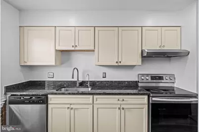 8387 Woodline Court, Manassas, VA 20110 - Photo 3
