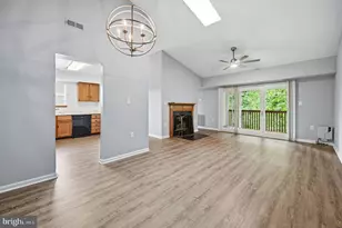 8909 Sugarwood Ln, Manassas, VA 20110 - Photo 5