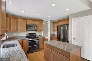 9516 Oakenshaw Dr, Manassas, VA 20110 - Photo 23