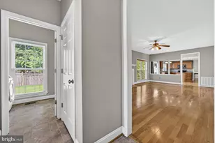 9516 Oakenshaw Dr, Manassas, VA 20110 - Photo 35