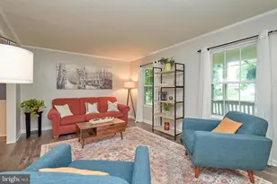 8944 Vicksburg Ln, Manassas, VA 20110 - Photo 11