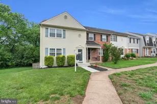 8683 Point of Woods Dr, Manassas, VA 20110 - Photo 3