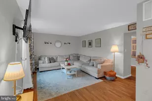 8683 Point of Woods Dr, Manassas, VA 20110 - Photo 5