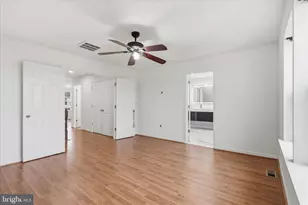 10215 Fountain Cir, Manassas, VA 20110 - Photo 9