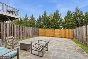 10215 Fountain Cir, Manassas, VA 20110 - Photo 19