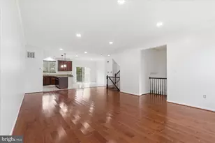 10215 Fountain Cir, Manassas, VA 20110 - Photo 3