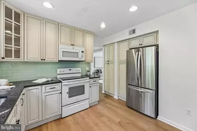 8746 Country Lane, Manassas, VA 20110 - Photo 11