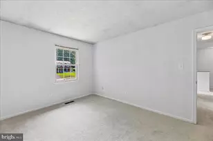 8746 Country Ln, Manassas, VA 20110 - Photo 27