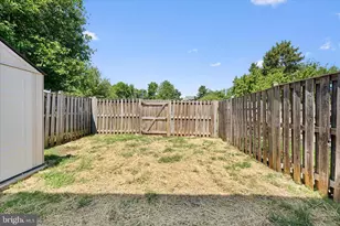 8987 McDowell Commons, Manassas, VA 20110 - Photo 35