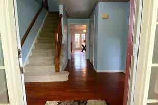 9621 Bainbridge Ct, Manassas, VA 20110 - Photo 3