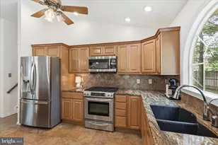 10323 Amberleigh Ct, Manassas, VA 20110 - Photo 13
