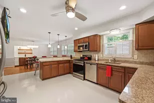 8909 Weir St, Manassas, VA 20110 - Photo 11
