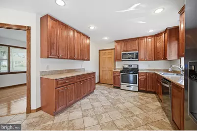 8905 Tudor Lane, Manassas, VA 20110 - Photo 9