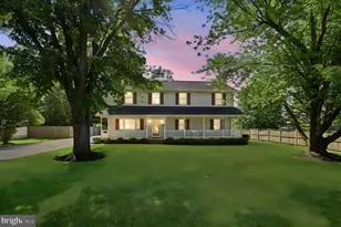 8905 Tudor Ln, Manassas, VA 20110 - Photo 3