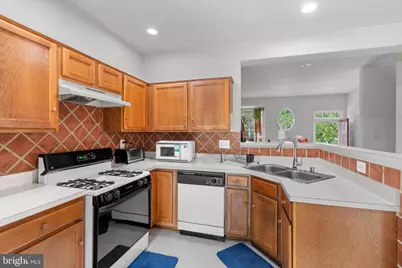 10278 Butternut Circle, Manassas, VA 20110 - Photo 7