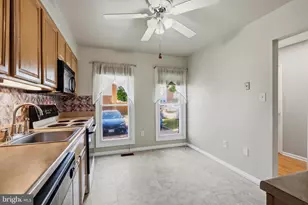 9198 Laurelwood Ct, Manassas, VA 20110 - Photo 7