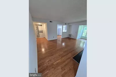 9210 Caspian Way #201, Manassas, VA 20110 - Photo 3