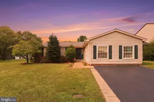 10221 Foxborough Ct, Manassas, VA 20110 - Photo 1