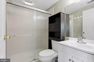 10221 Foxborough Ct, Manassas, VA 20110 - Photo 21