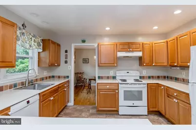 8905 Hazel Drive, Manassas, VA 20110 - Photo 9