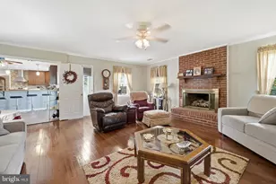 8878 Sweetbriar St, Manassas, VA 20110 - Photo 7