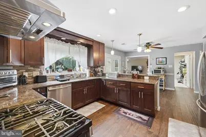 8878 Sweetbriar Street, Manassas, VA 20110 - Photo 11