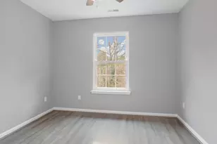 9422 Scarlet Oak Dr, Manassas, VA 20110 - Photo 13