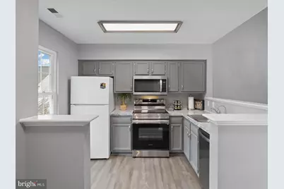 9422 Scarlet Oak Drive, Manassas, VA 20110 - Photo 5