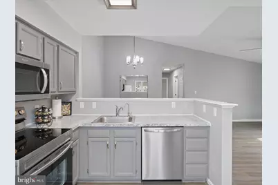 9422 Scarlet Oak Drive, Manassas, VA 20110 - Photo 7